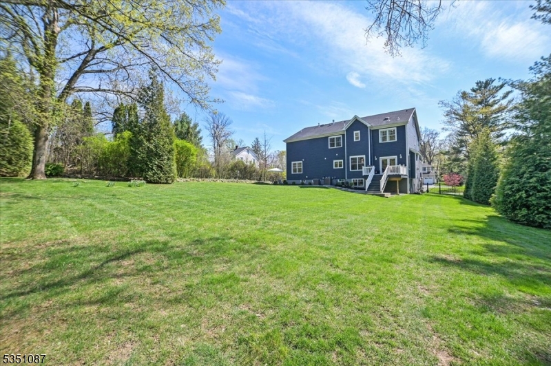 682 Plainfield Ave