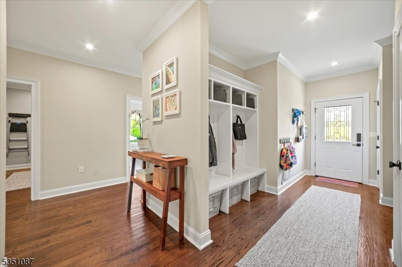 682 Plainfield Ave