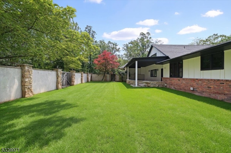 136-2 Mount Harmony Rd