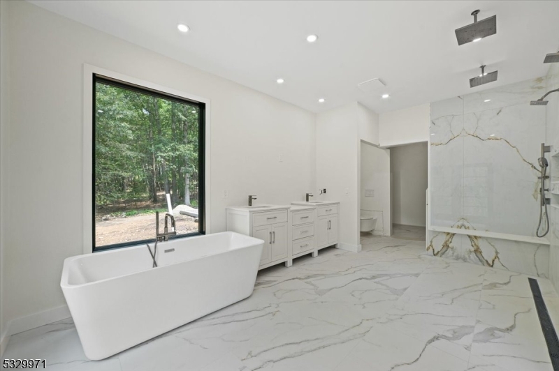 136-2 Mount Harmony Rd