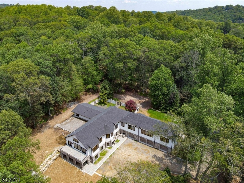 136-2 Mount Harmony Rd