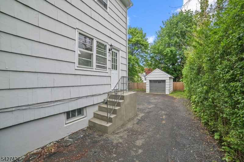 59 Bernards Ave Unit B B