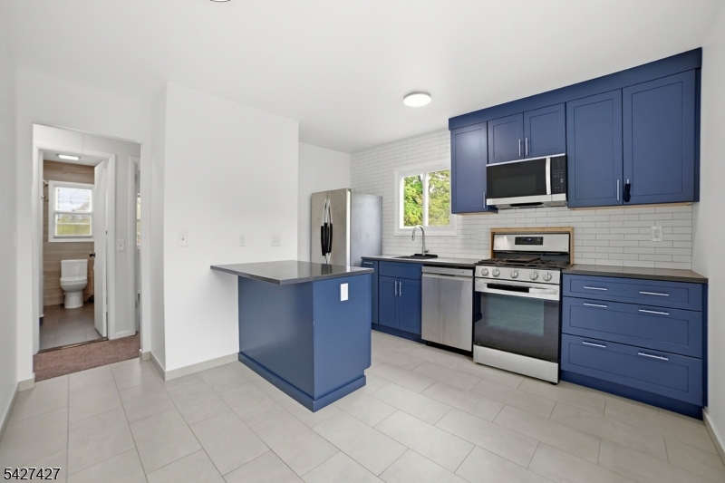59 Bernards Ave Unit B B
