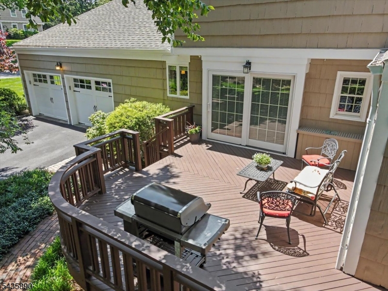 52 Hampton Rd