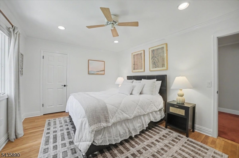 52 Hampton Rd