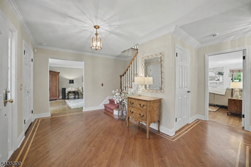 52 Hampton Rd