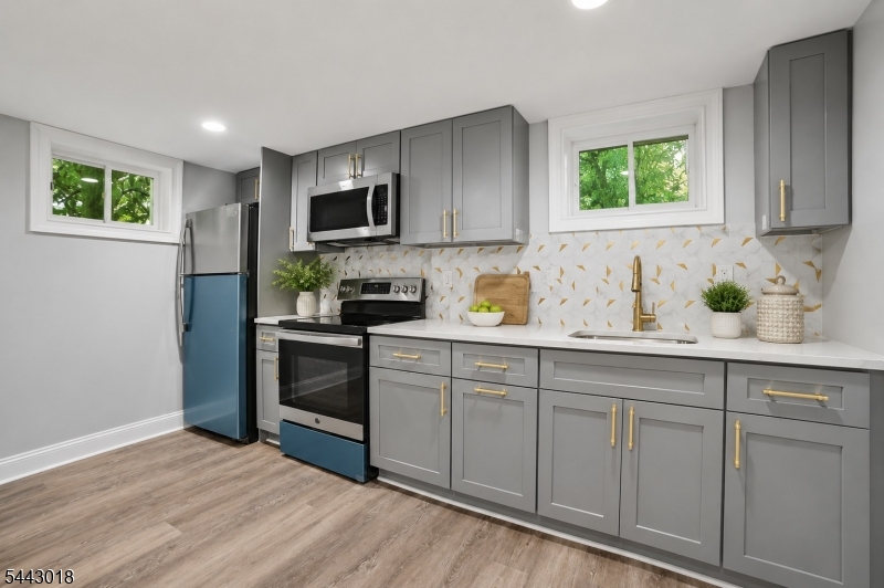 1459 Dunn Pkwy