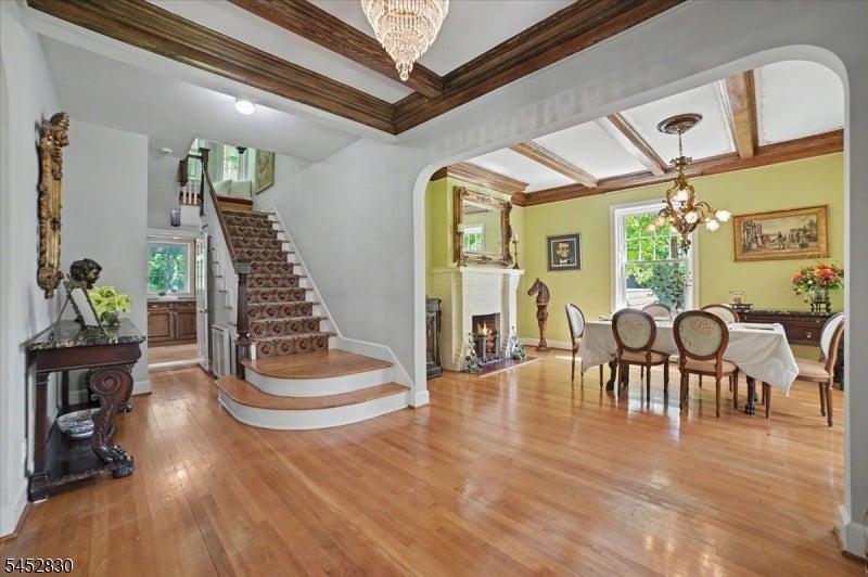 44 Manor Dr
