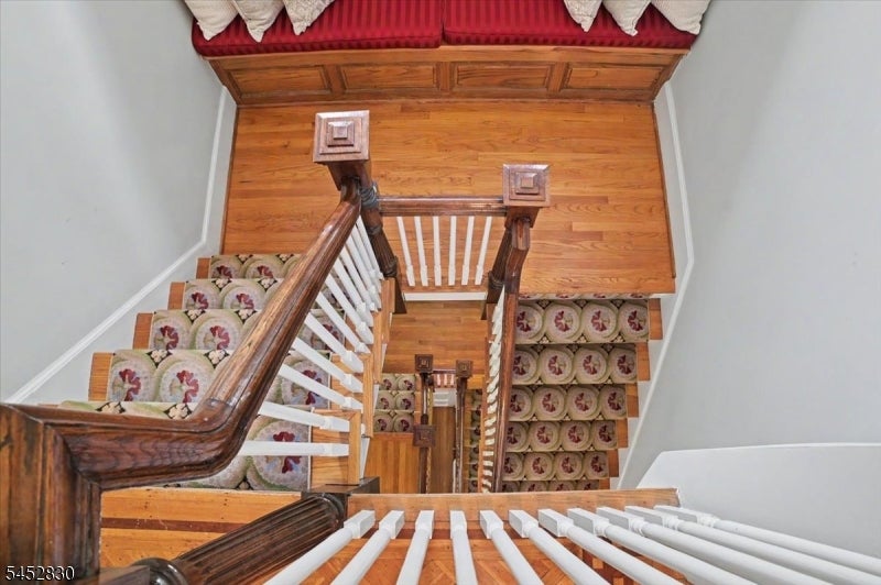 44 Manor Dr