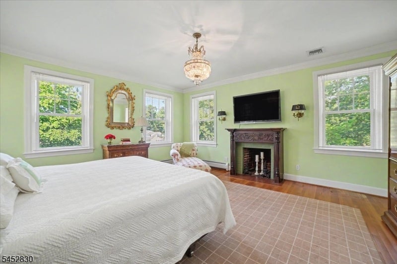 44 Manor Dr