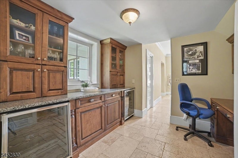 44 Manor Dr