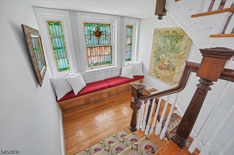 44 Manor Dr