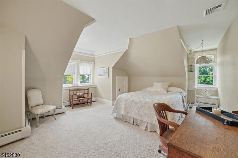 44 Manor Dr