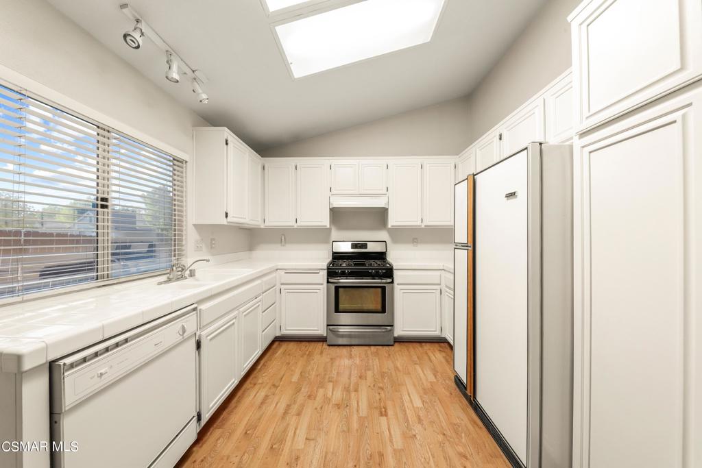 44257 37th Street W