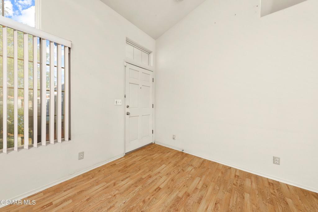 44257 37th Street W