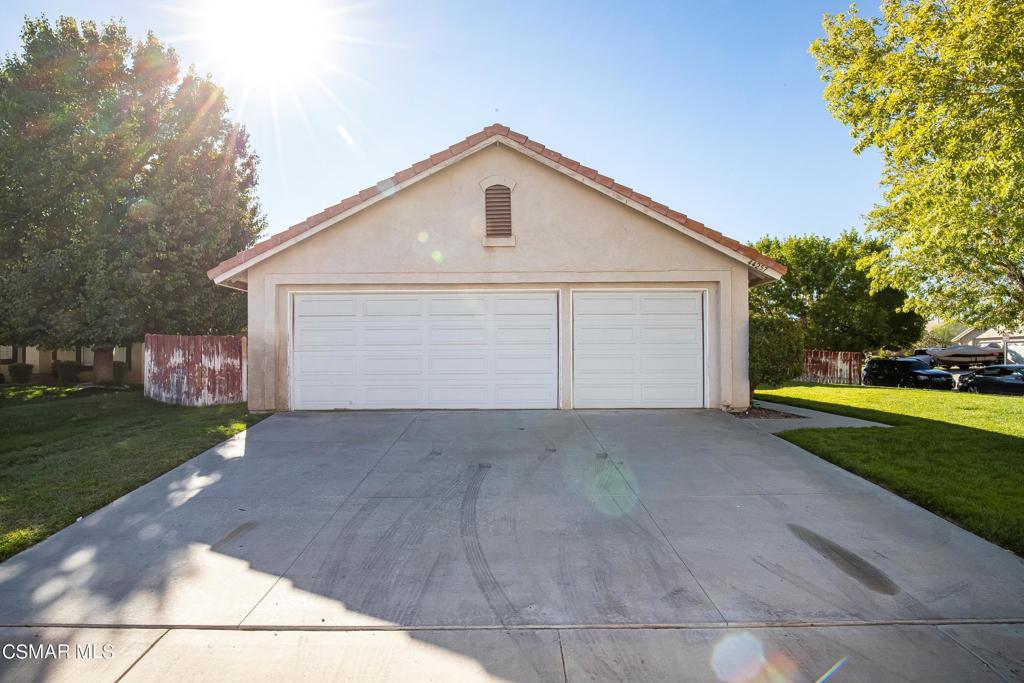 44257 37th Street W