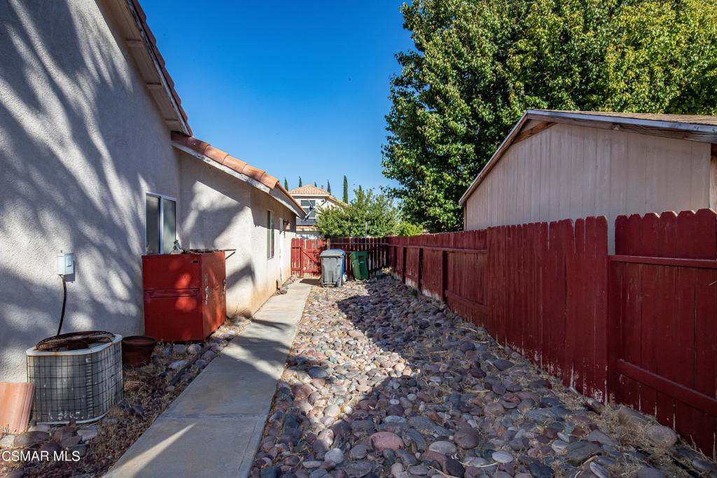 44257 37th Street W