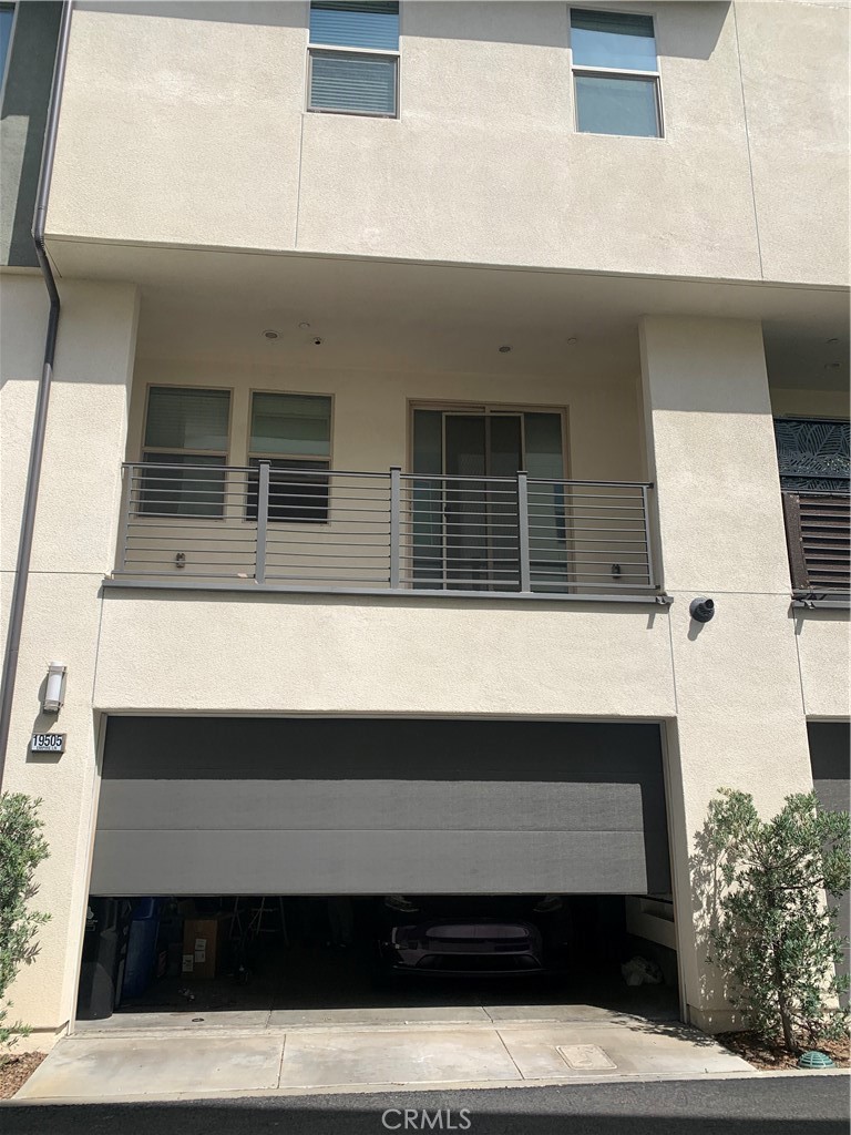 19505 Empire Lane