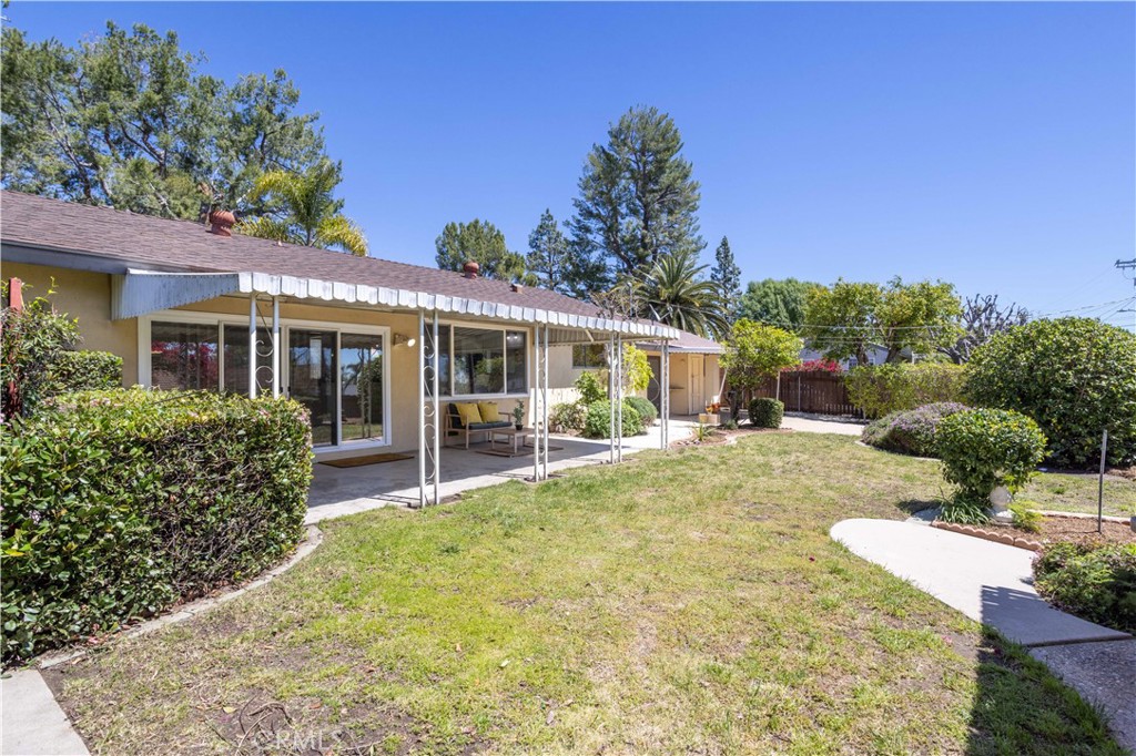 18300 San Fernando Mission Boulevard