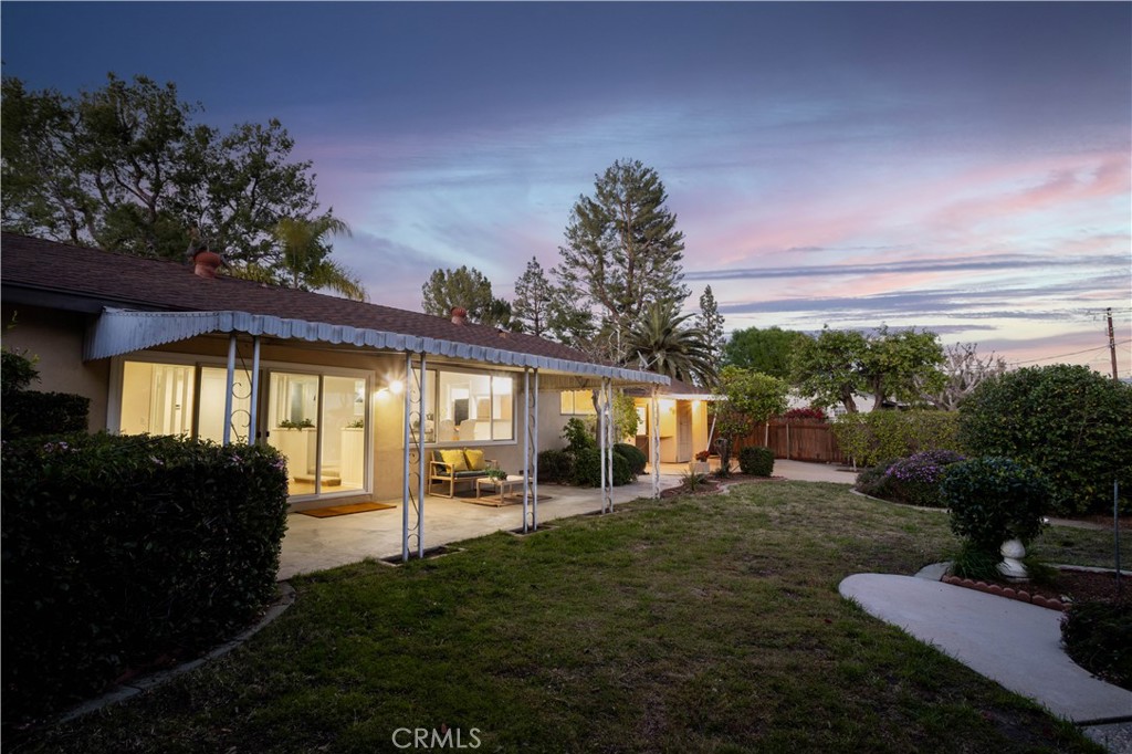 18300 San Fernando Mission Boulevard