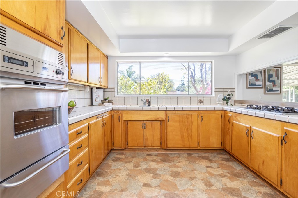 18300 San Fernando Mission Boulevard