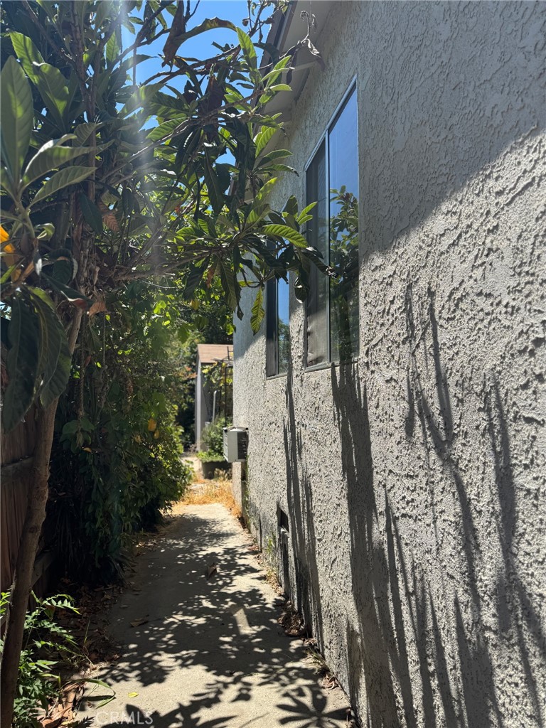 7519 Owensmouth Avenue