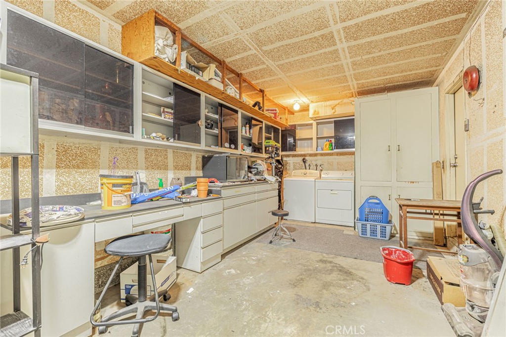 8633 Balboa 2