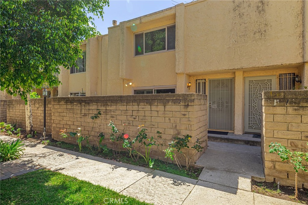 8633 Balboa 2