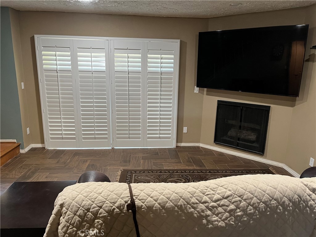 8633 Balboa 2