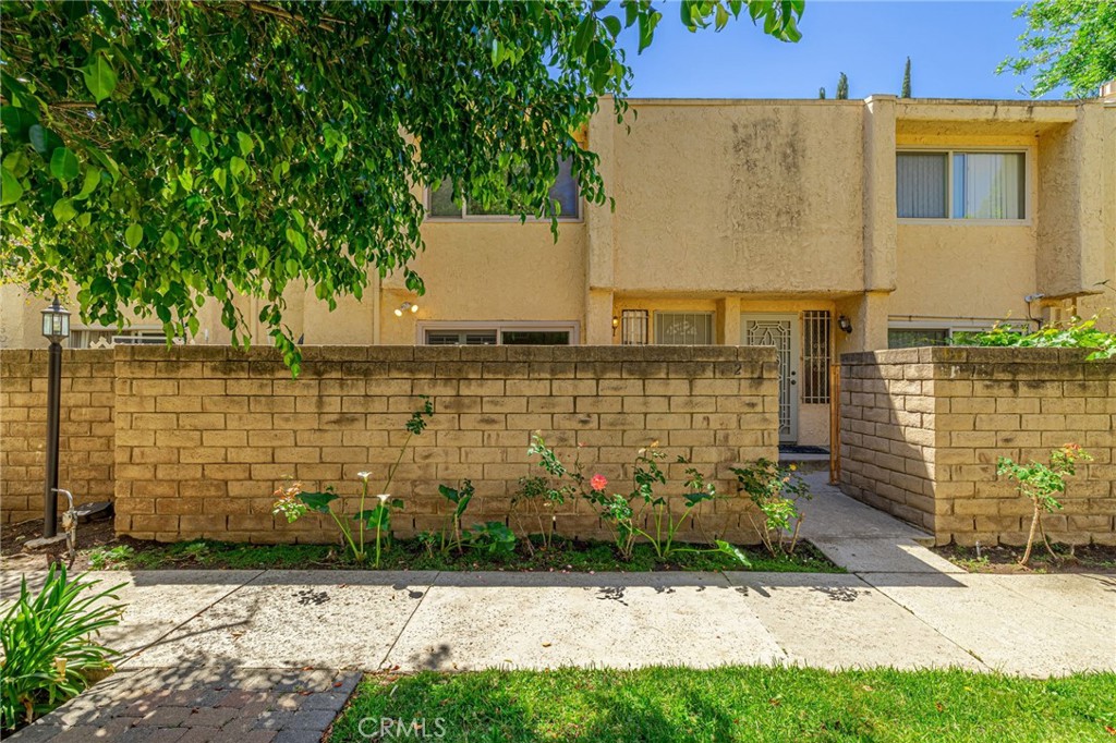 8633 Balboa 2