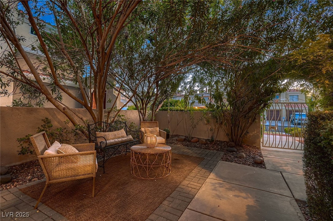 1612 Estrella Street