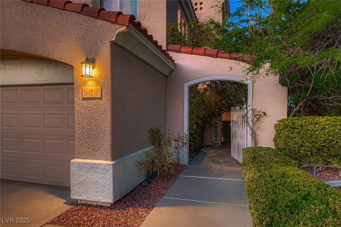 1612 Estrella Street