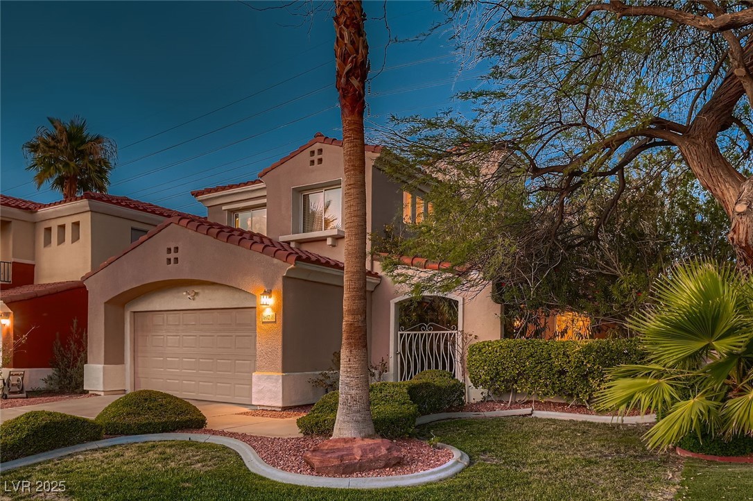 1612 Estrella Street