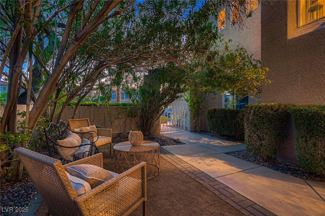 1612 Estrella Street