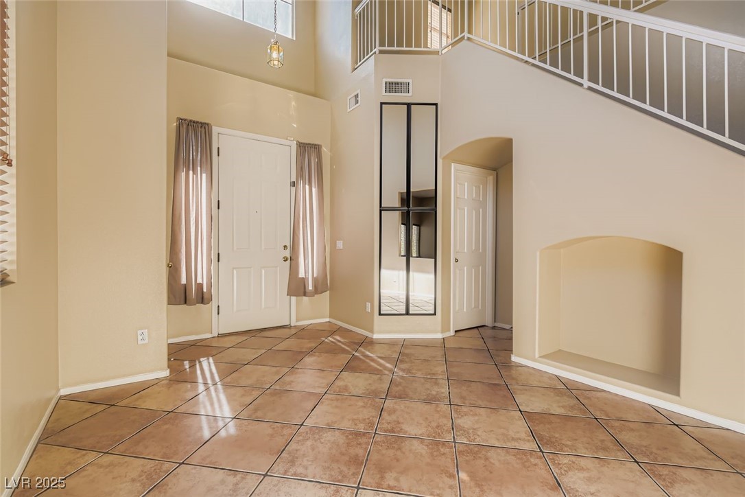 10368 Sloping Hill Avenue