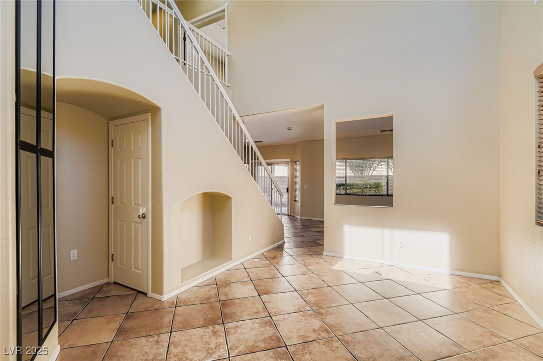 10368 Sloping Hill Avenue