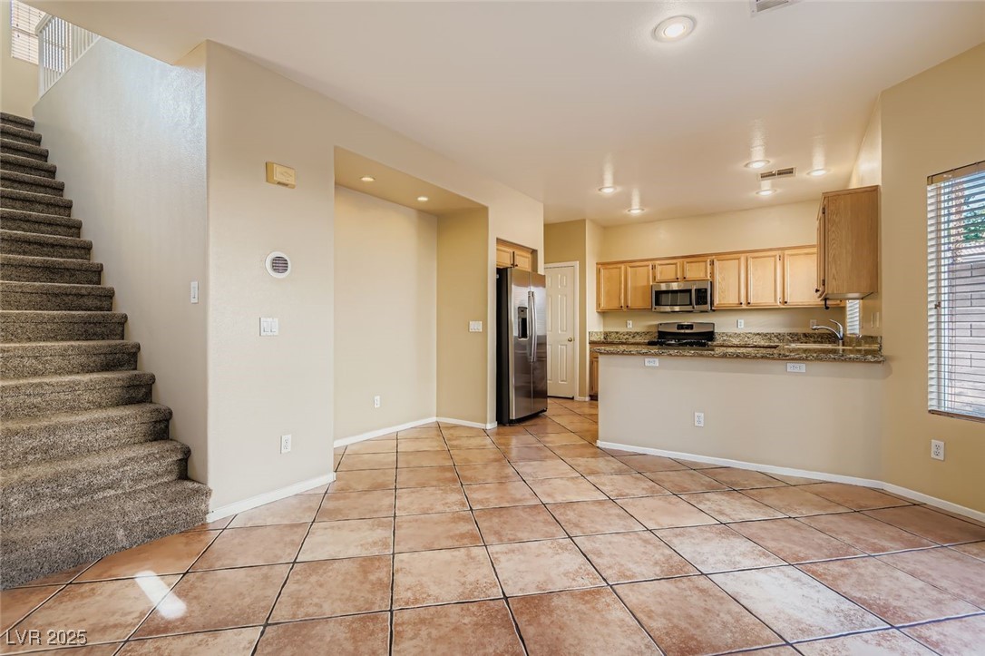 10368 Sloping Hill Avenue