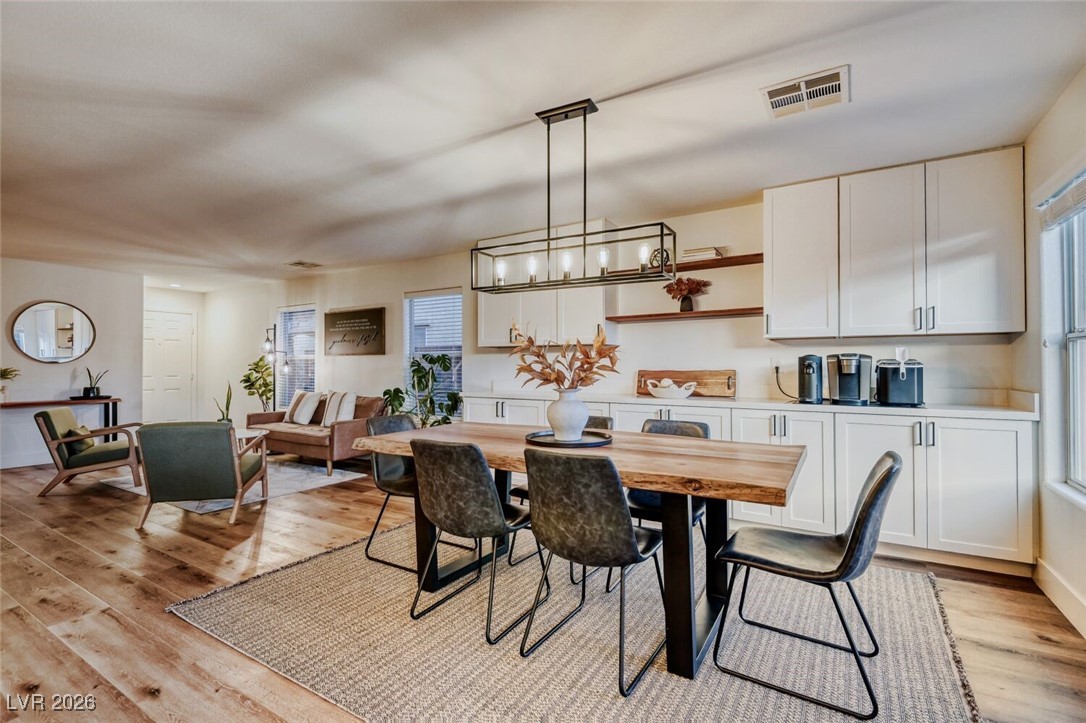 9213 Weeping Water Avenue