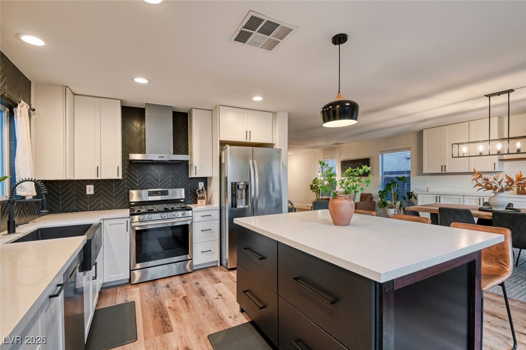 9213 Weeping Water Avenue