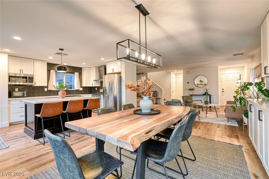 9213 Weeping Water Avenue