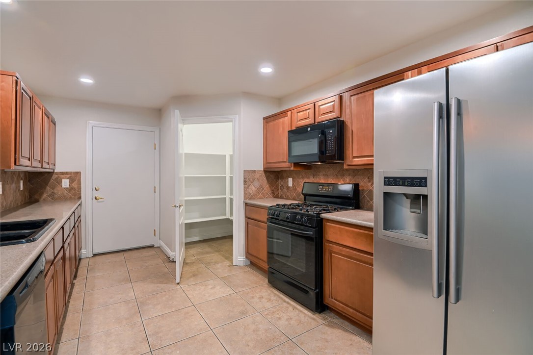 4825 Plama Court