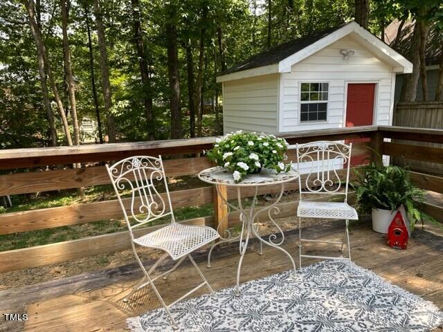 110 Hawks Nest Court