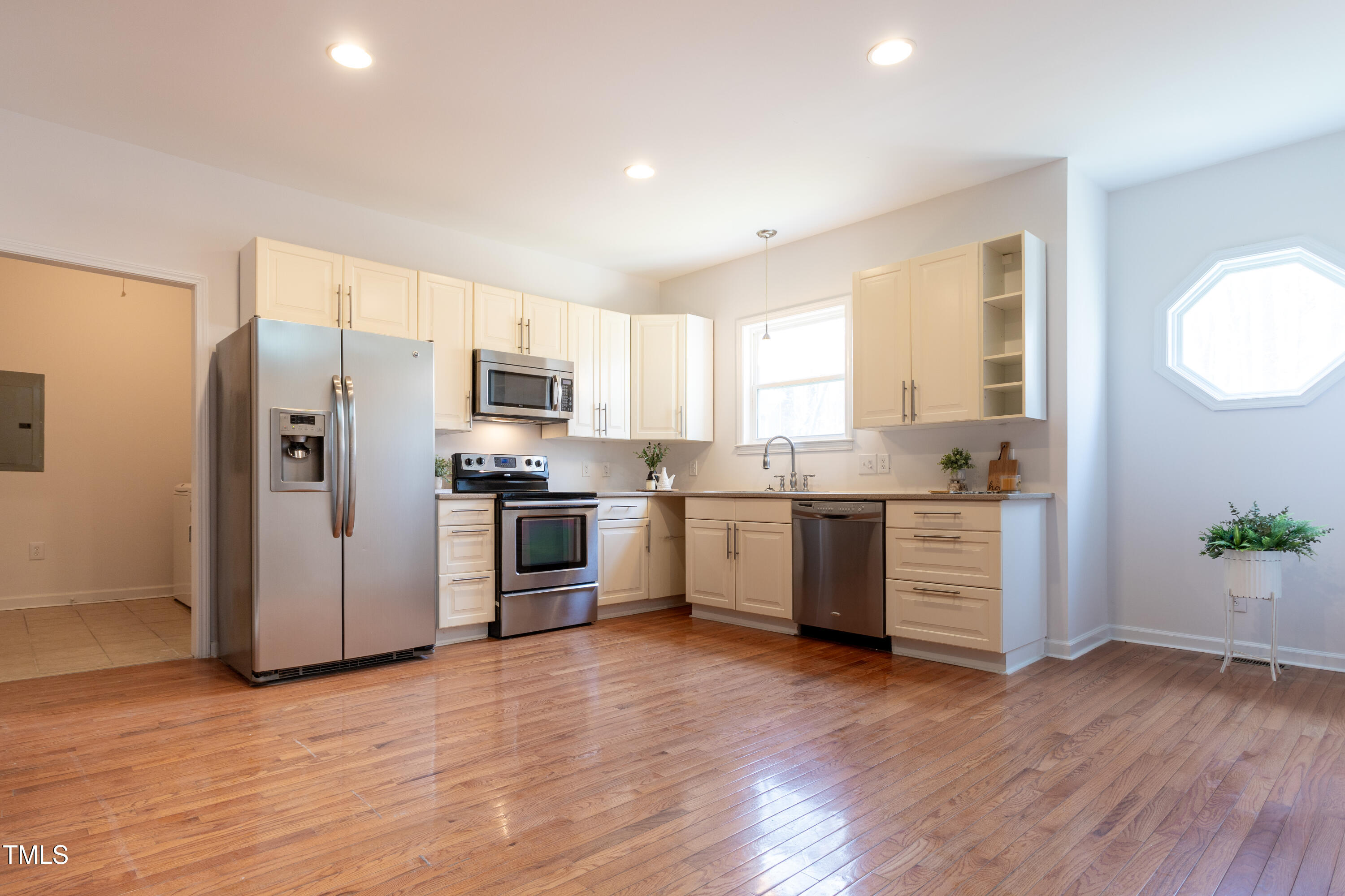 524 Farmington Woods Drive