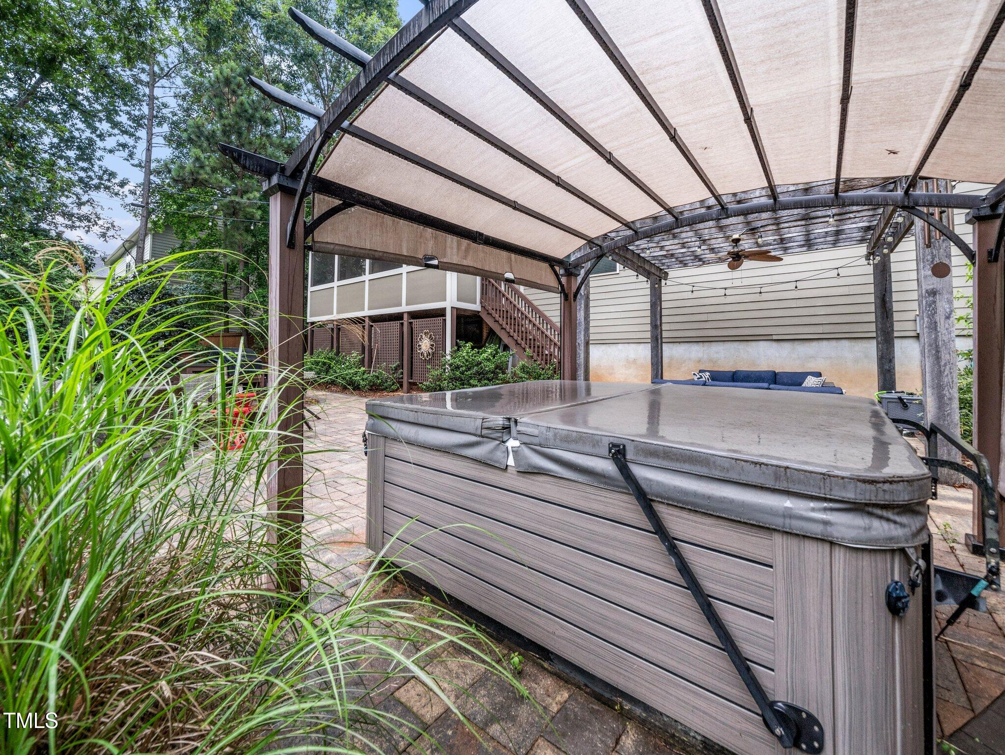 218 Inwood Forest Drive