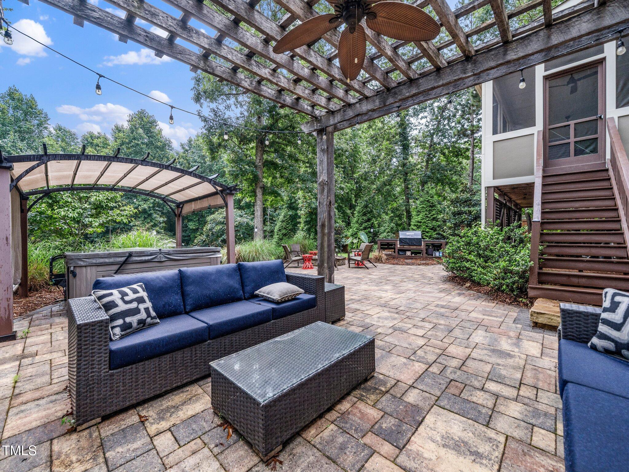 218 Inwood Forest Drive