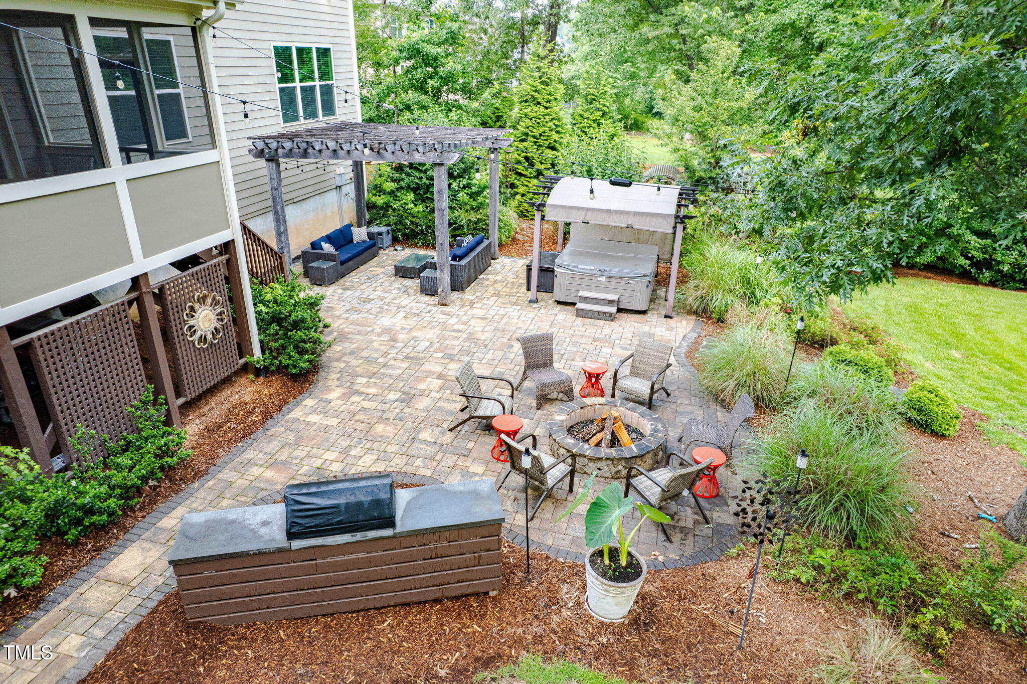 218 Inwood Forest Drive