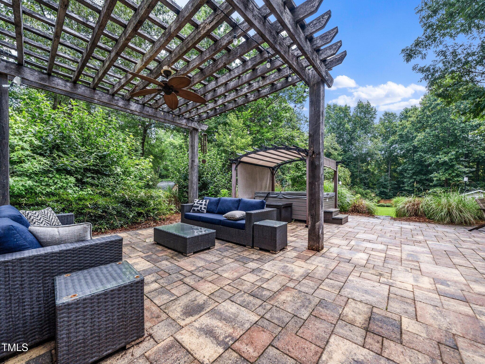 218 Inwood Forest Drive