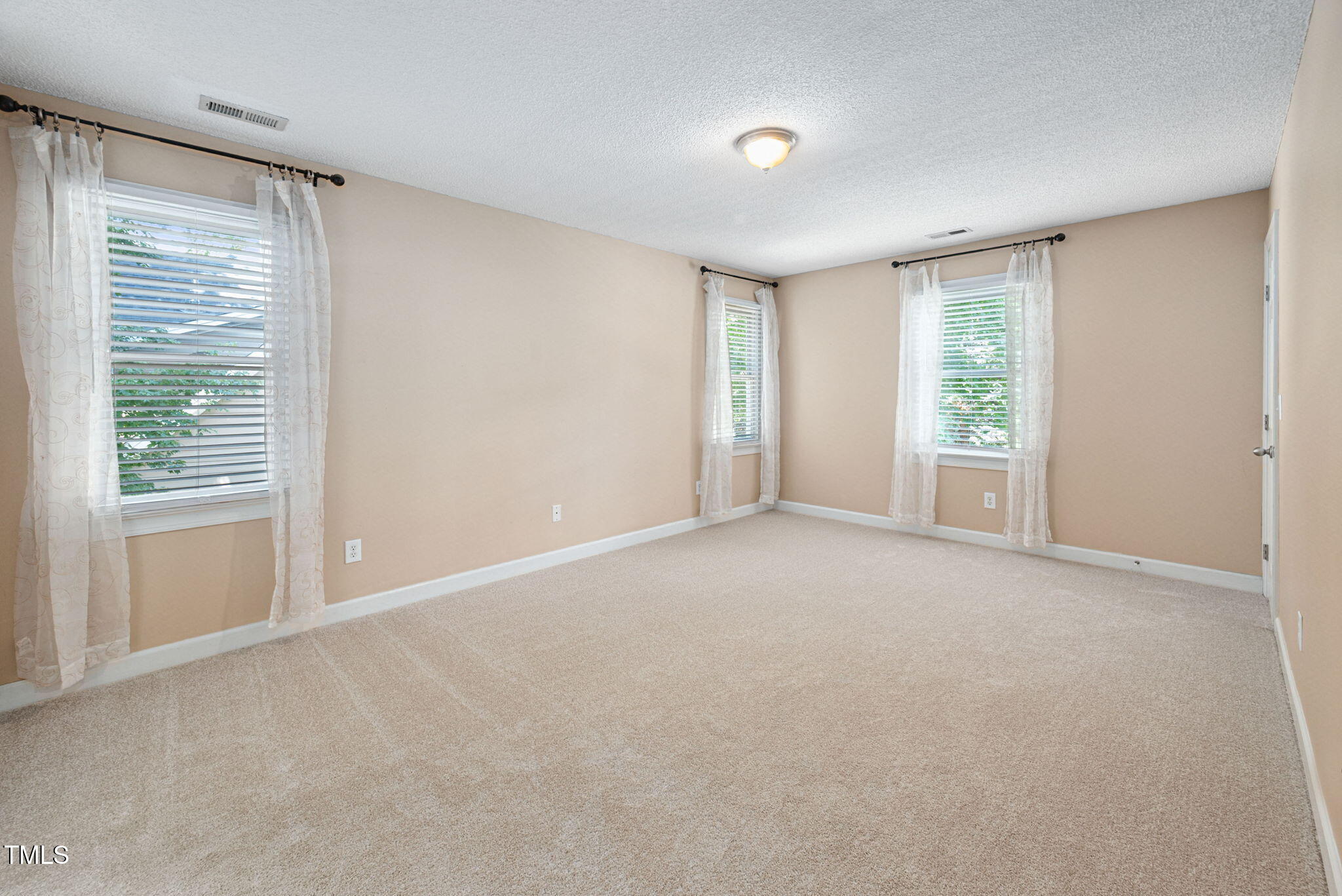 2102 Watersglen Drive