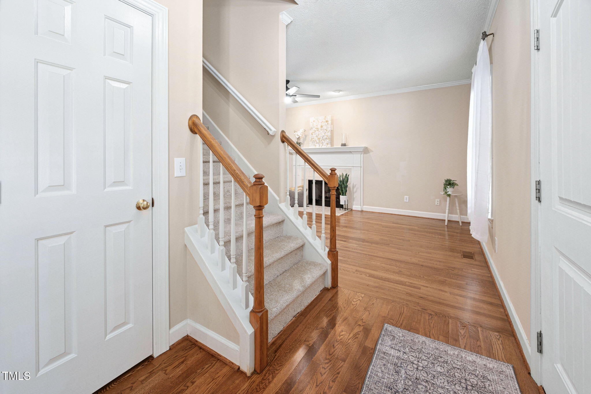 2102 Watersglen Drive