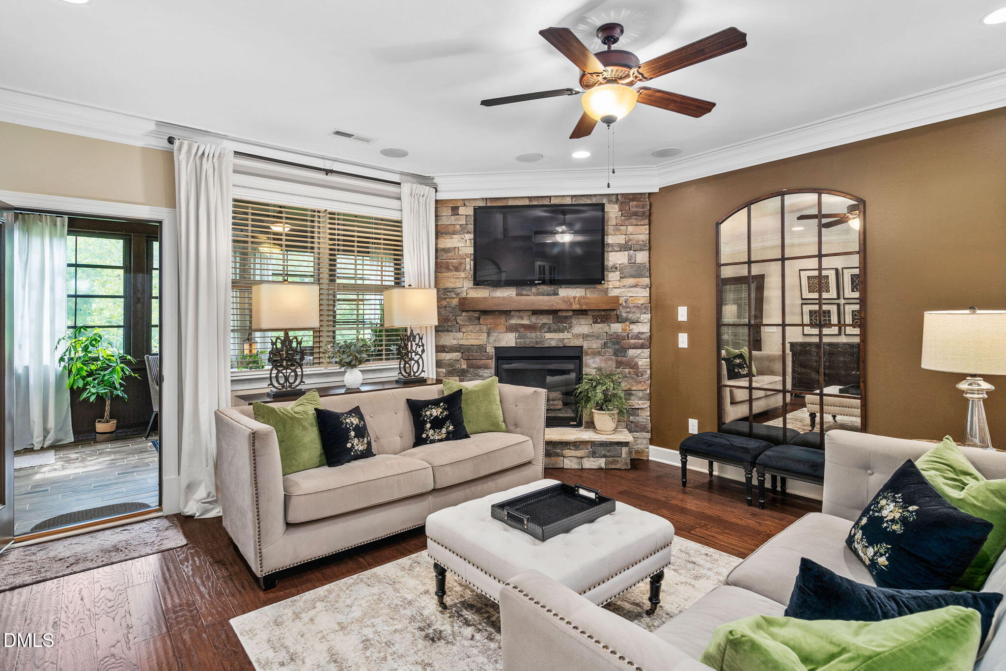 656 Angelica Circle